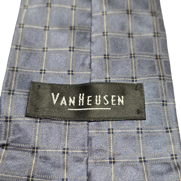Van Heusen Blue and Grey Necktie - Picture 2 of 3